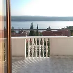 Διαμέρισμα Tina *