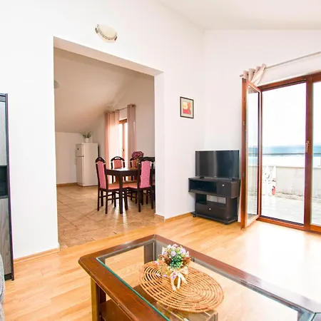 Tina Apartamento